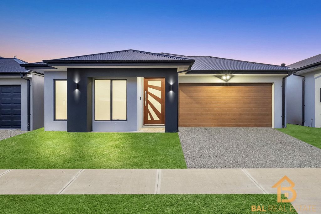 4 bedrooms House in 12 Glover Street MAMBOURIN VIC, 3024
