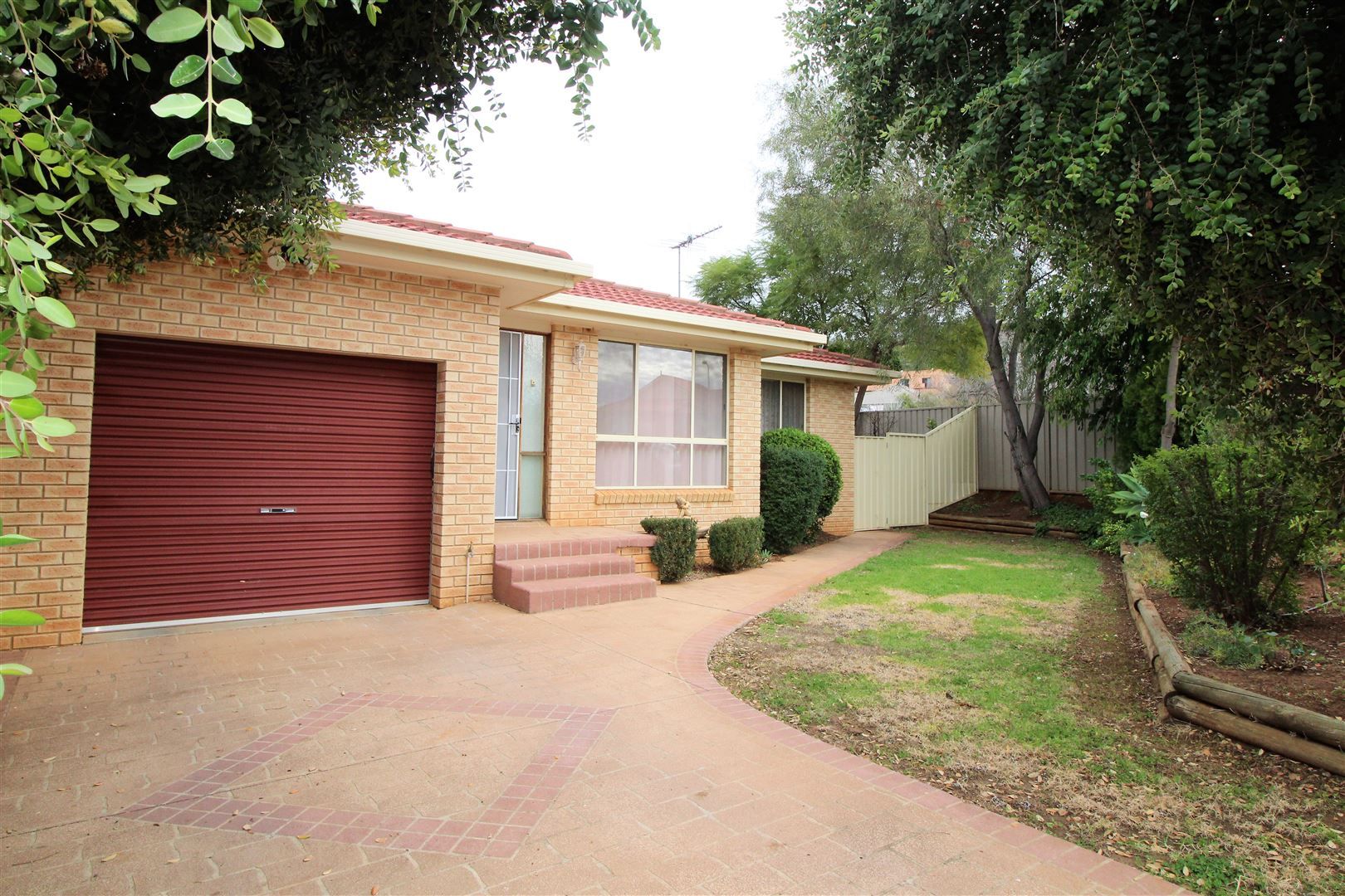 Villa 1/1 Love Place, Griffith NSW 2680, Image 0