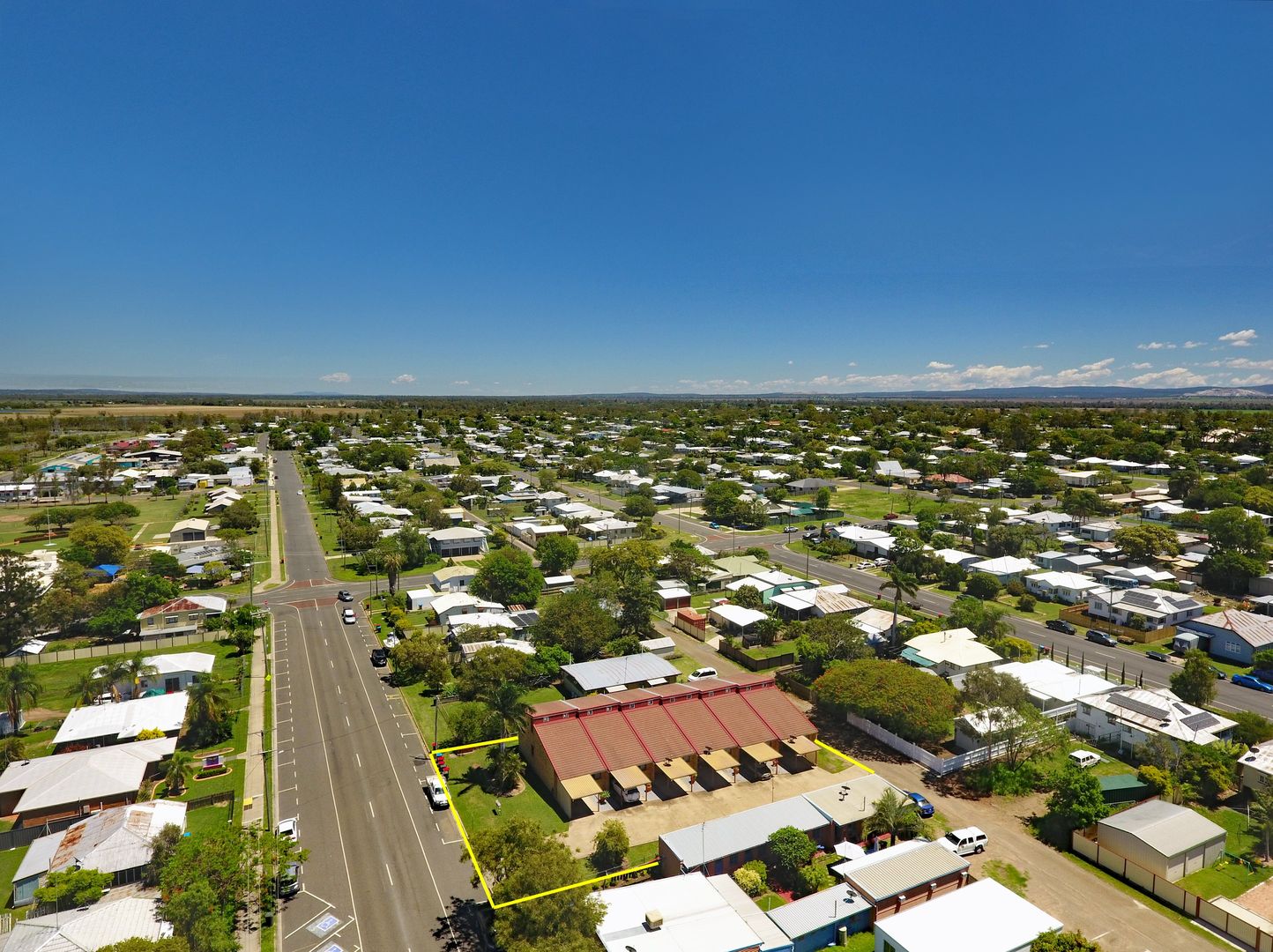 82-84 Kariboe Street, Biloela QLD 4715, Image 2