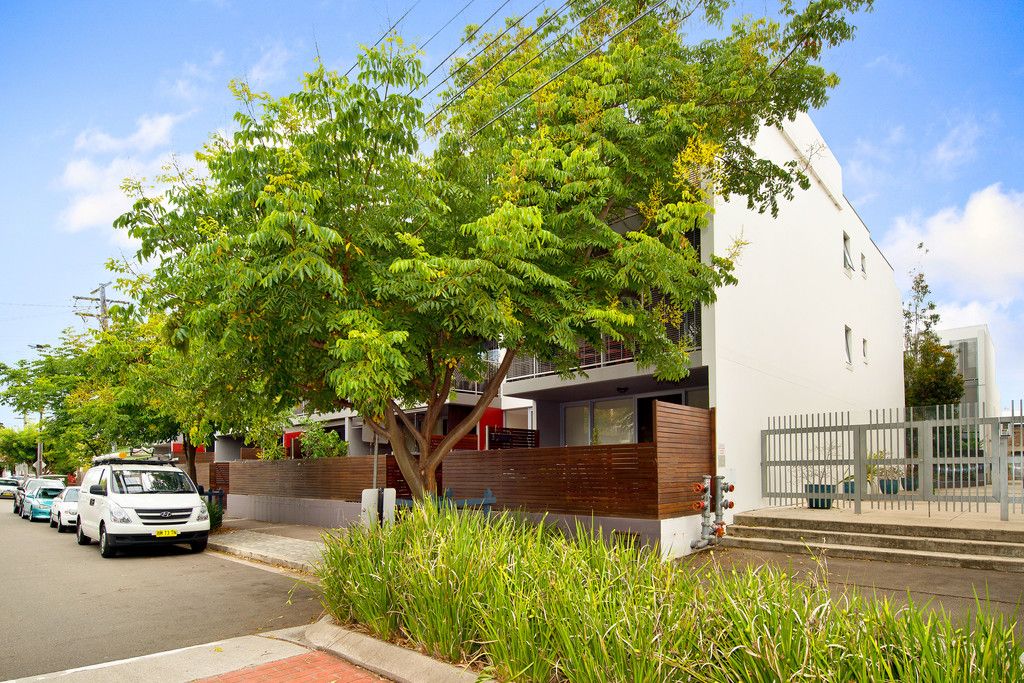 2 bedrooms Apartment / Unit / Flat in 302/1-13 Garners Avenue MARRICKVILLE NSW, 2204