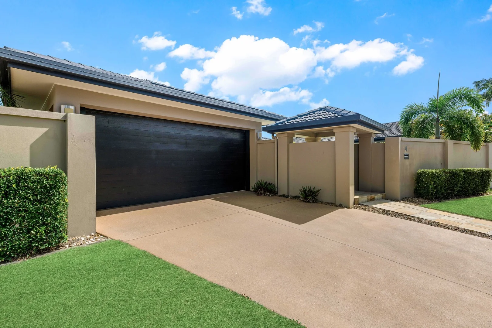 4 Tain Court, Sorrento QLD 4217