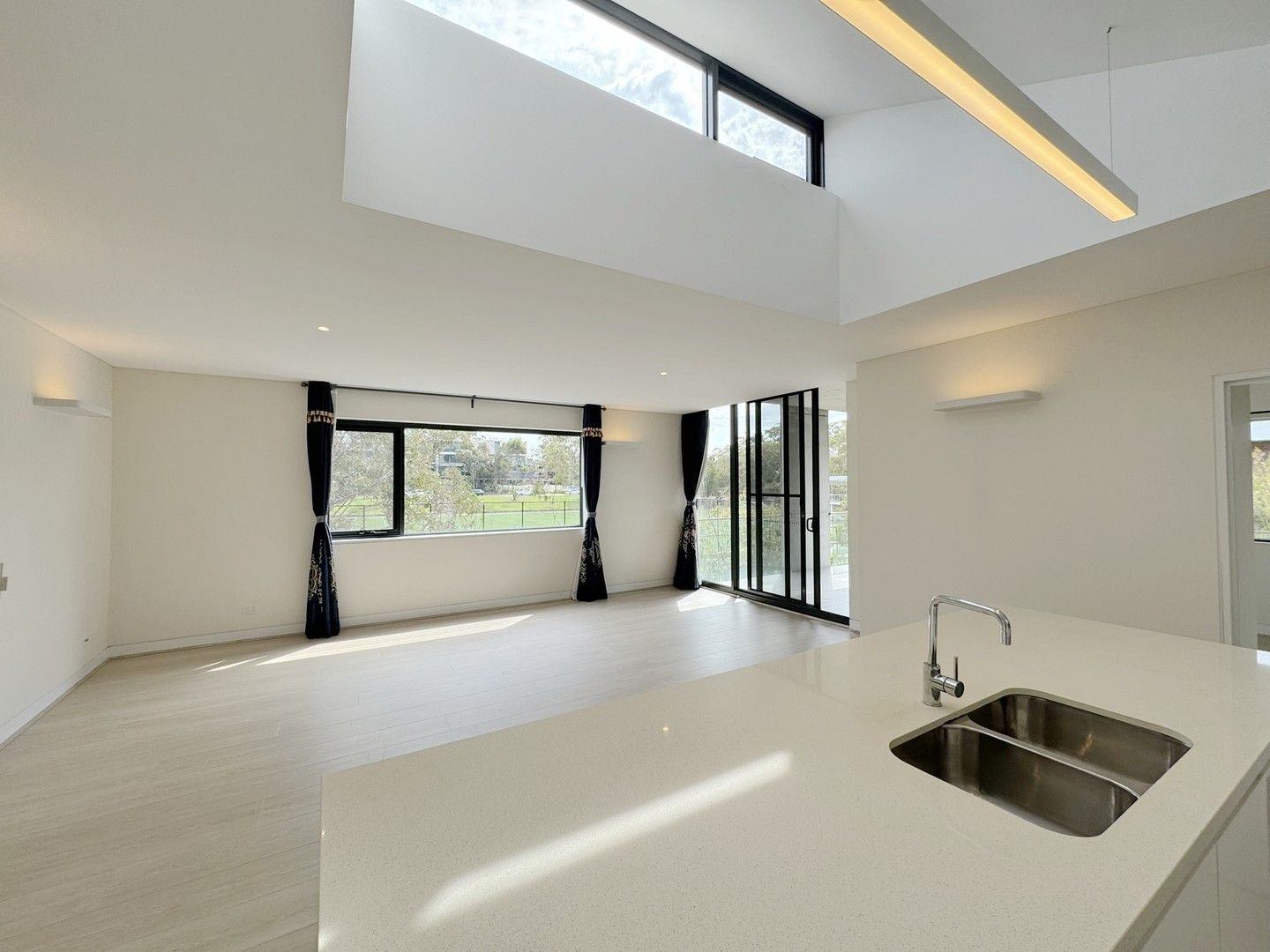 3 bedrooms Apartment / Unit / Flat in 653/5-7 Dunstan Grove LINDFIELD NSW, 2070