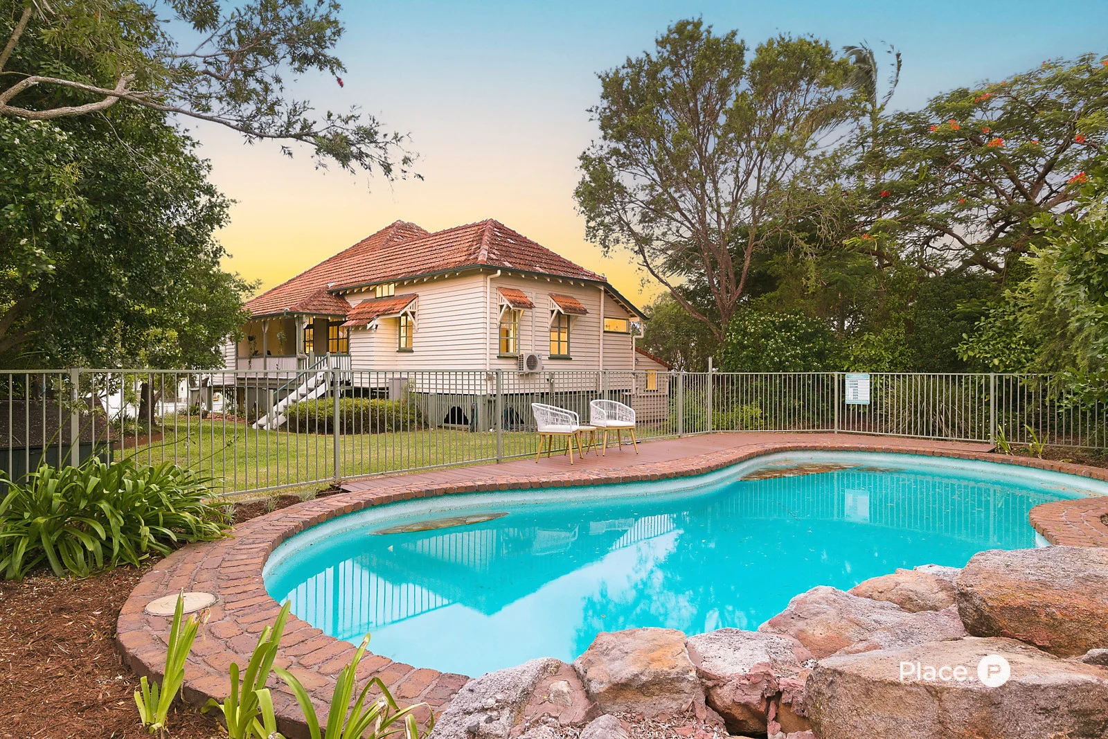 161 Graceville Avenue, Graceville QLD 4075