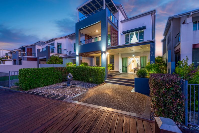 5 bedrooms House in 54 Brindabella Close COOMERA QLD, 4209