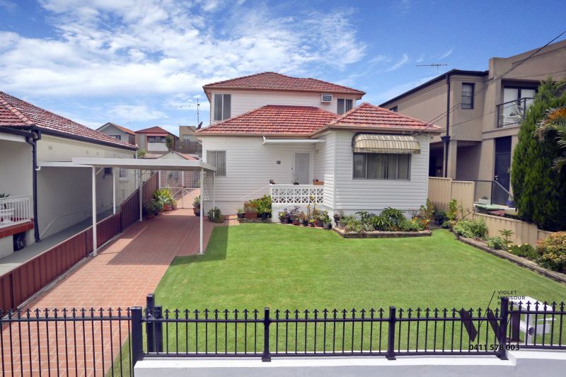 3 bedrooms House in 12 Grove St EARLWOOD NSW, 2206