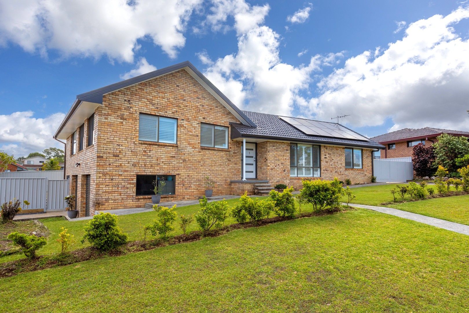 4 bedrooms House in 1 Grevillea Close TAREE NSW, 2430