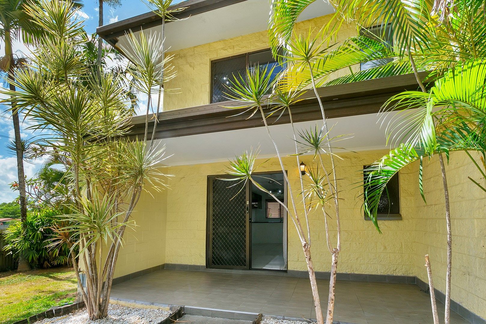 2 bedrooms Apartment / Unit / Flat in 1/12 Jasper Street WOREE QLD, 4868