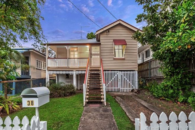 Picture of 38 Beatrice Street, HAWTHORNE QLD 4171