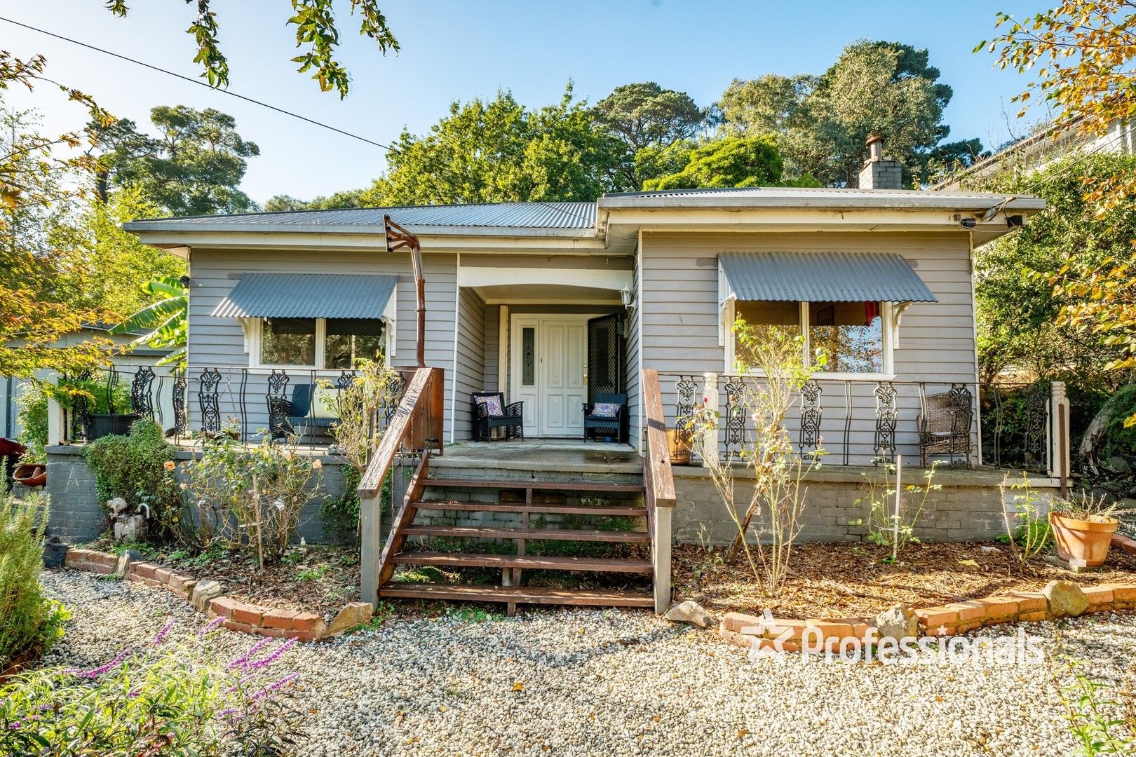 28 The Crescent, Wesburn VIC 3799 Domain