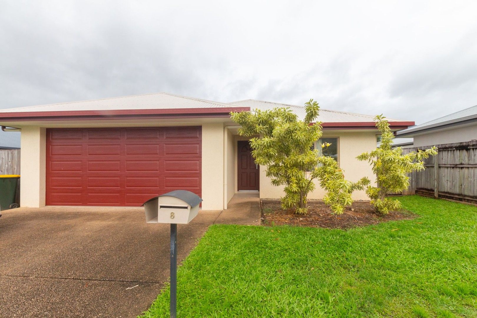 4 bedrooms House in 8 Noipo Crescent REDLYNCH QLD, 4870