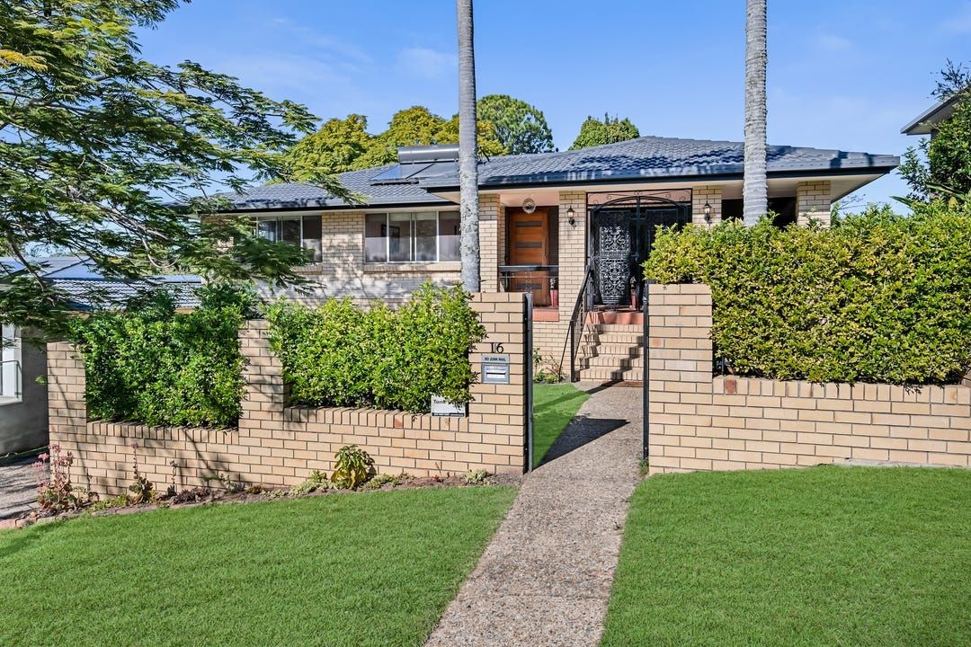 3 bedrooms House in 16 Walpole Street MCDOWALL QLD, 4053