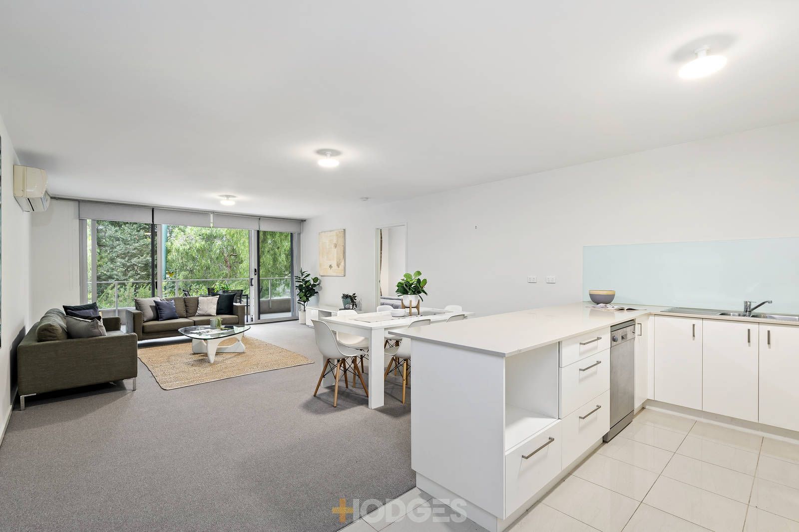 31/2 Saltriver Place, Footscray VIC 3011, Image 2