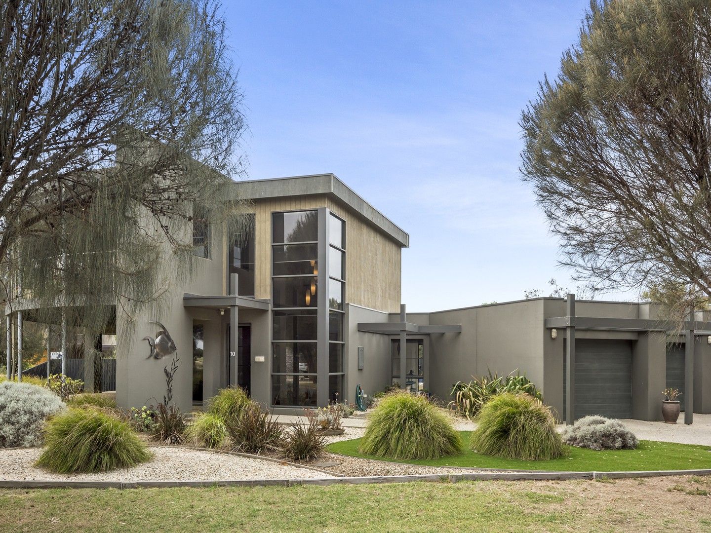4 bedrooms House in 10 Links Drive TORQUAY VIC, 3228