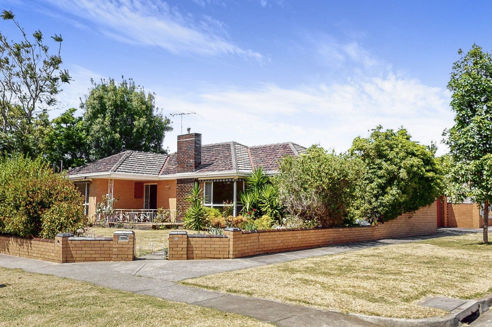 3 bedrooms House in 10 Dega Avenue BENTLEIGH EAST VIC, 3165