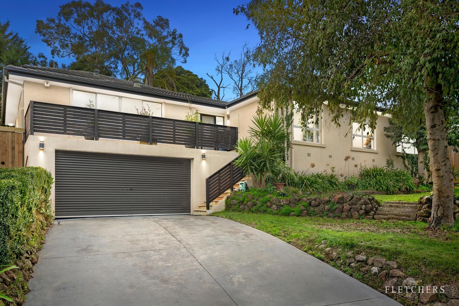 4 bedrooms House in 27 Swinburne Avenue MOOROOLBARK VIC, 3138