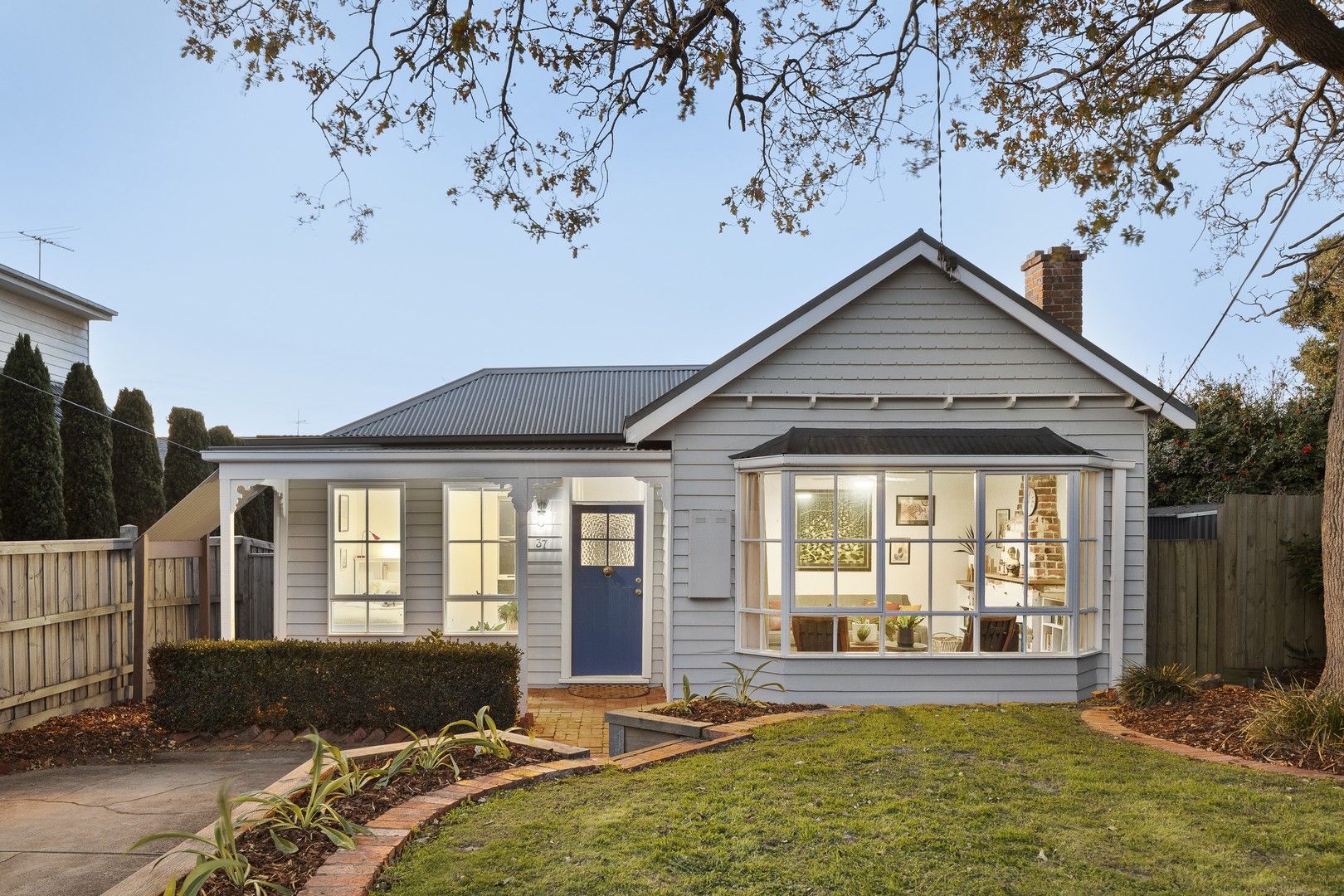 4 bedrooms House in 37 Gweno Avenue FRANKSTON VIC, 3199