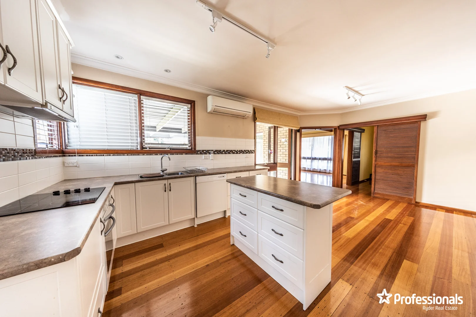Additional image 8 of 2 Musk Ct, Melton VIC 3337