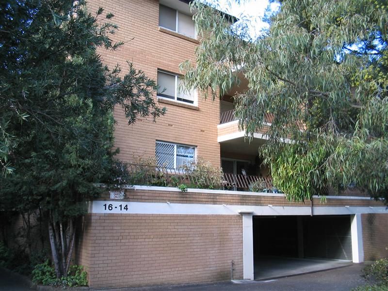 2 bedrooms Apartment / Unit / Flat in 1/14-16 Ocean Street PENSHURST NSW, 2222