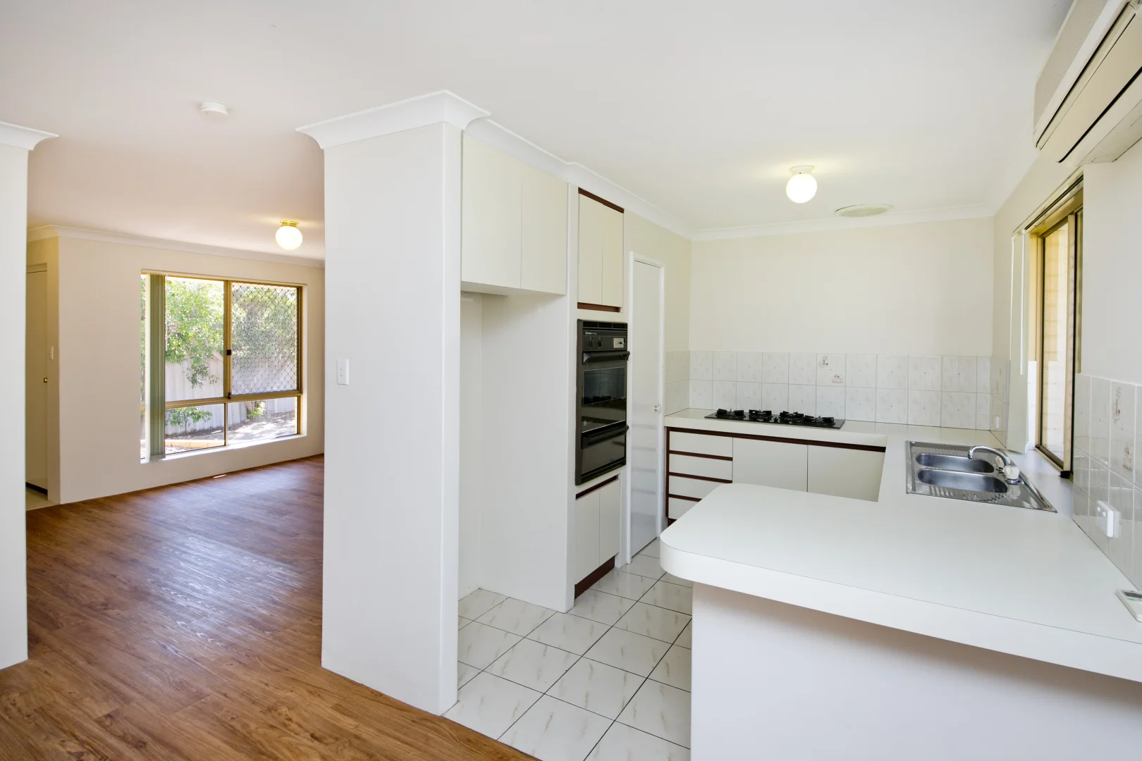 Additional image 6 of 2/76 Dover Road, Scarborough WA 6019