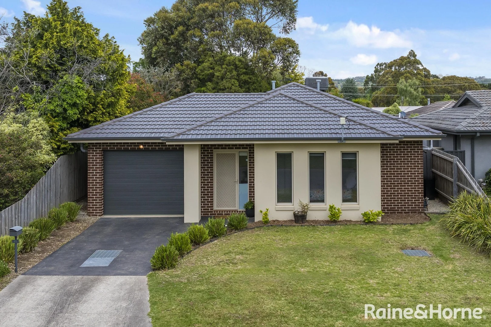 11 Railton Court, Gisborne VIC 3437