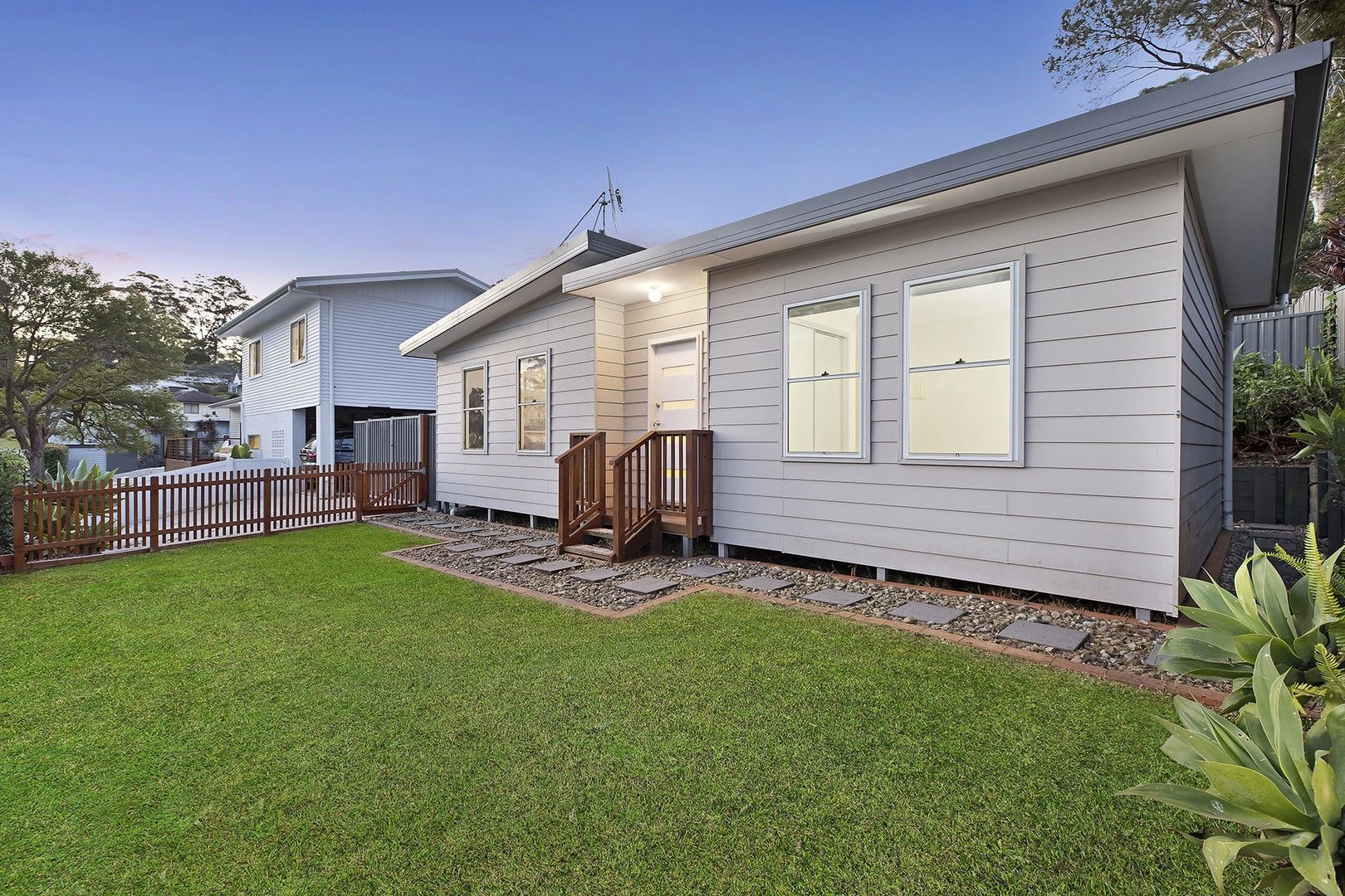 2 bedrooms House in 2a Sundale Avenue TERRIGAL NSW, 2260