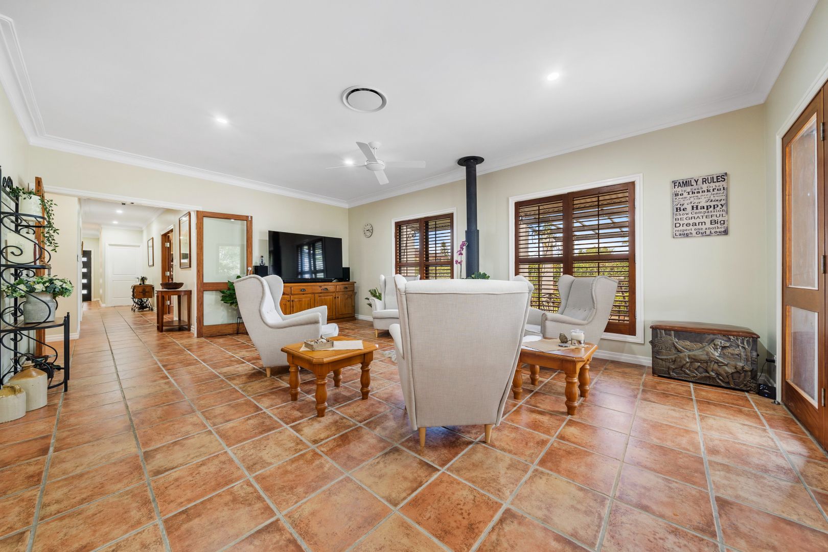 12 Riviera Court, Cornubia QLD 4130, Image 2