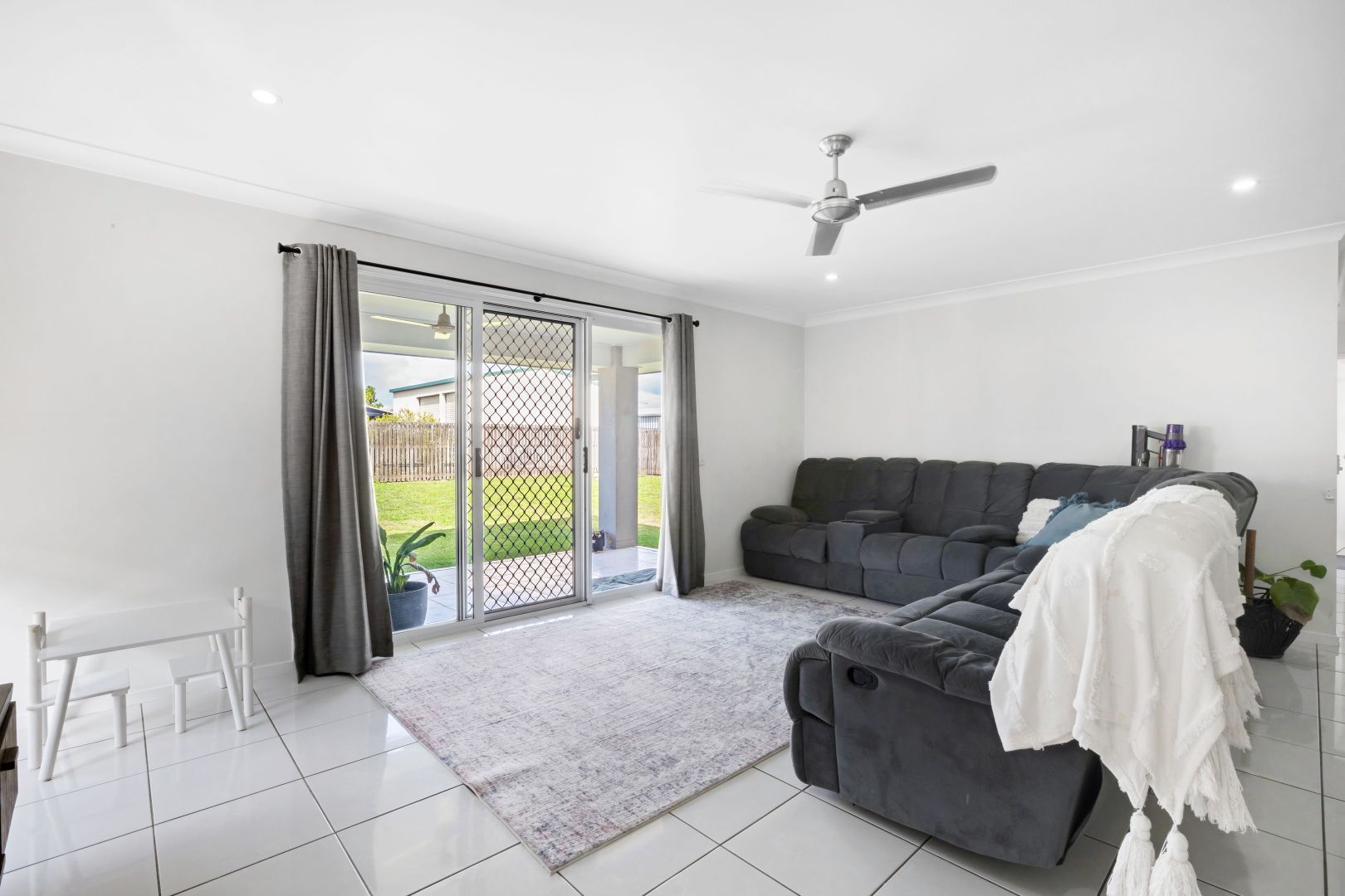 8 O'Neill Place, Marian QLD 4753, Image 2