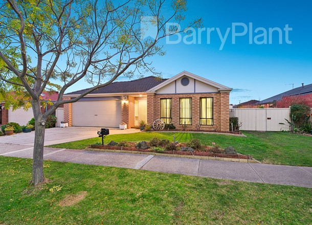 10 Honeyeater Way, Pakenham VIC 3810