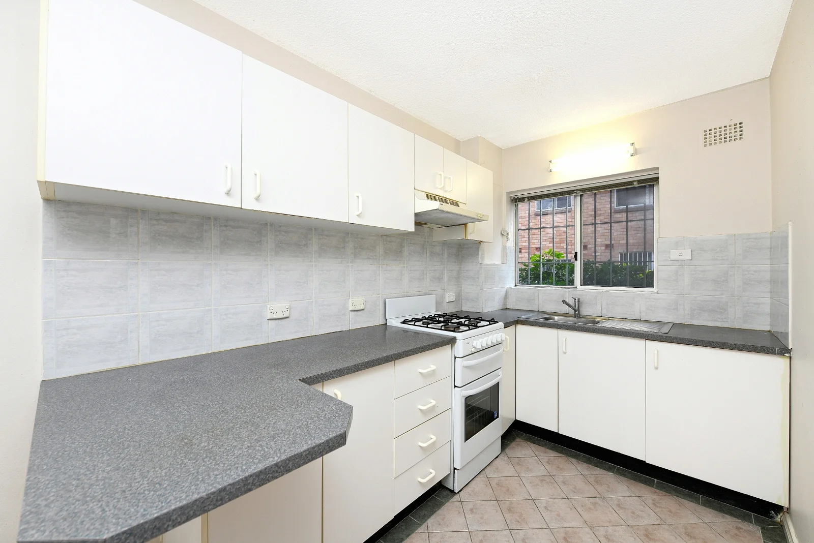 Additional image 3 of 3/17 Mascot Drive, Eastlakes NSW 2018