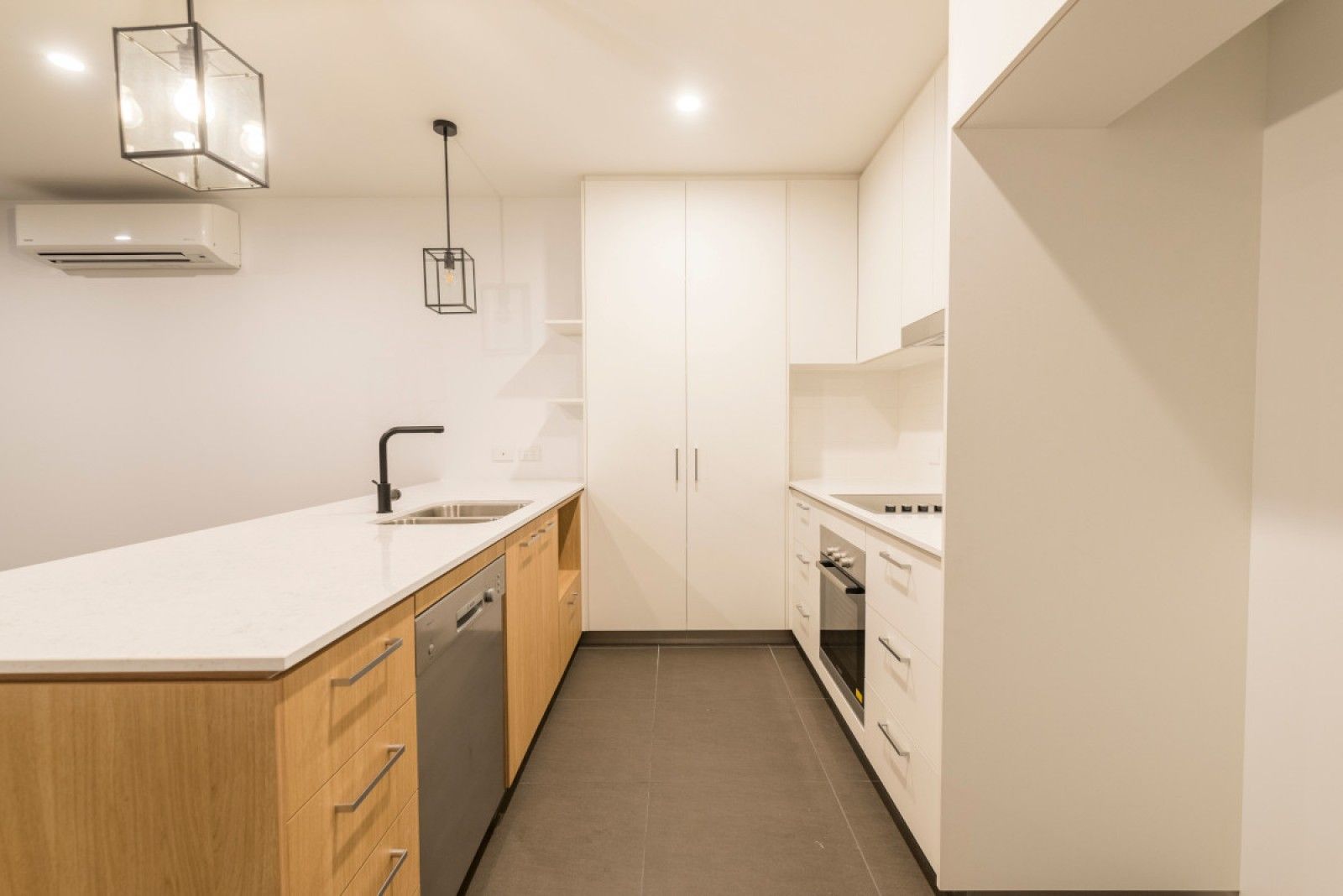 2 bedrooms Apartment / Unit / Flat in ID:21130544/25 Onslow Street ASCOT QLD, 4007
