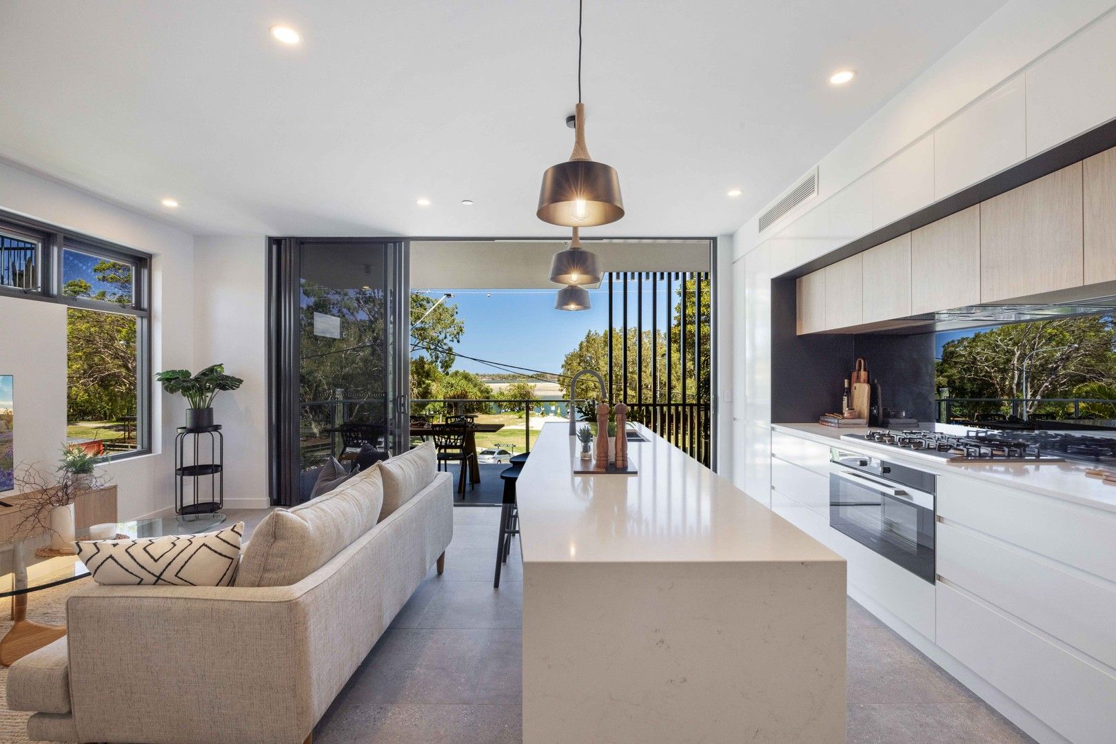 2 bedrooms Apartment / Unit / Flat in U 202/65 Esplanade GOLDEN BEACH QLD, 4551