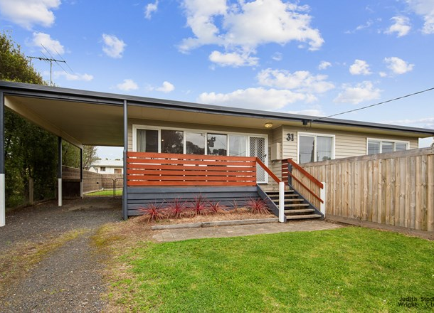 31 Pine Avenue, Cowes VIC 3922