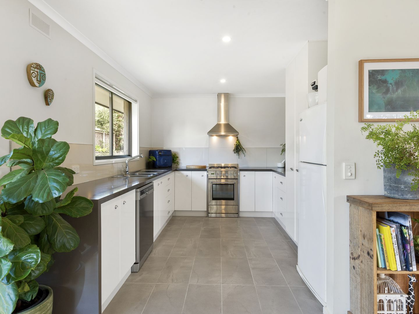 25a Montrose Avenue, Apollo Bay VIC 3233, Image 1