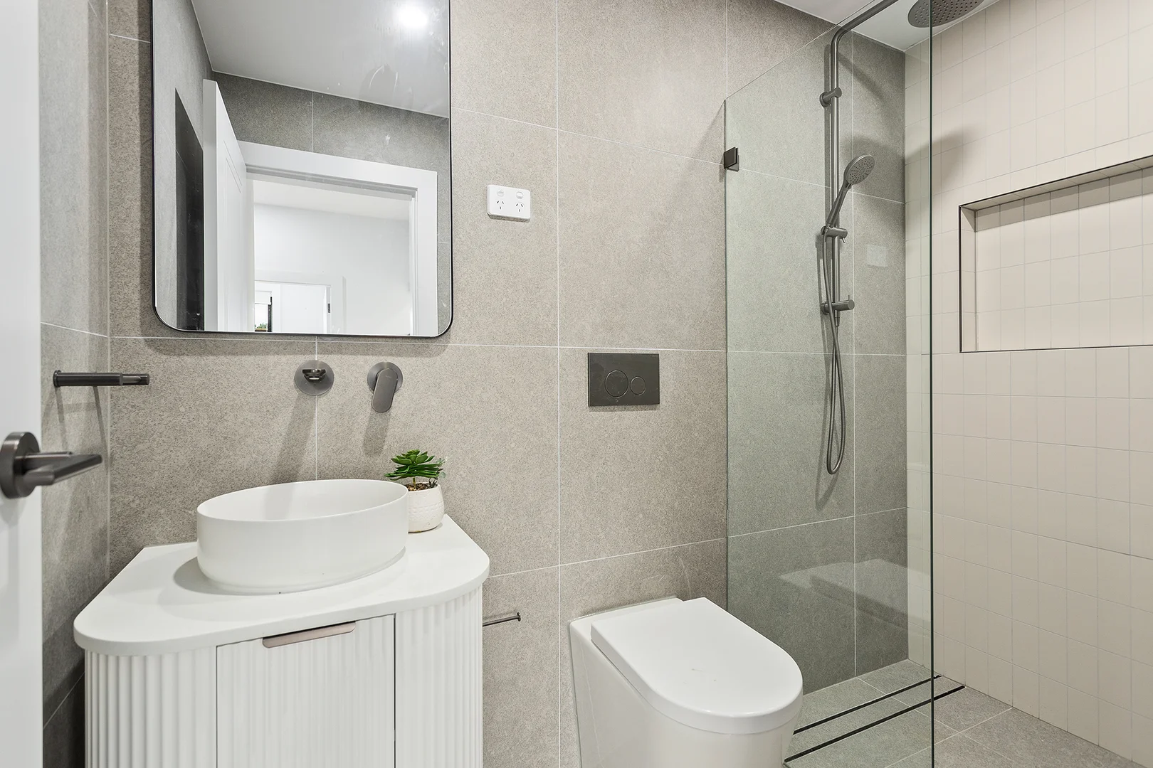 Additional image 10 of 2/2 Sedgman Avenue, Mittagong NSW 2575