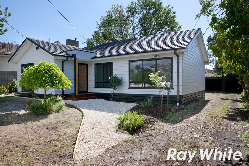 4 bedrooms House in 8 Idon Avenue FRANKSTON SOUTH VIC, 3199
