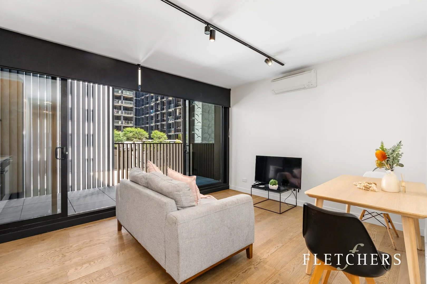 Additional image 2 of 704/33 Coventry Street, Southbank VIC 3006