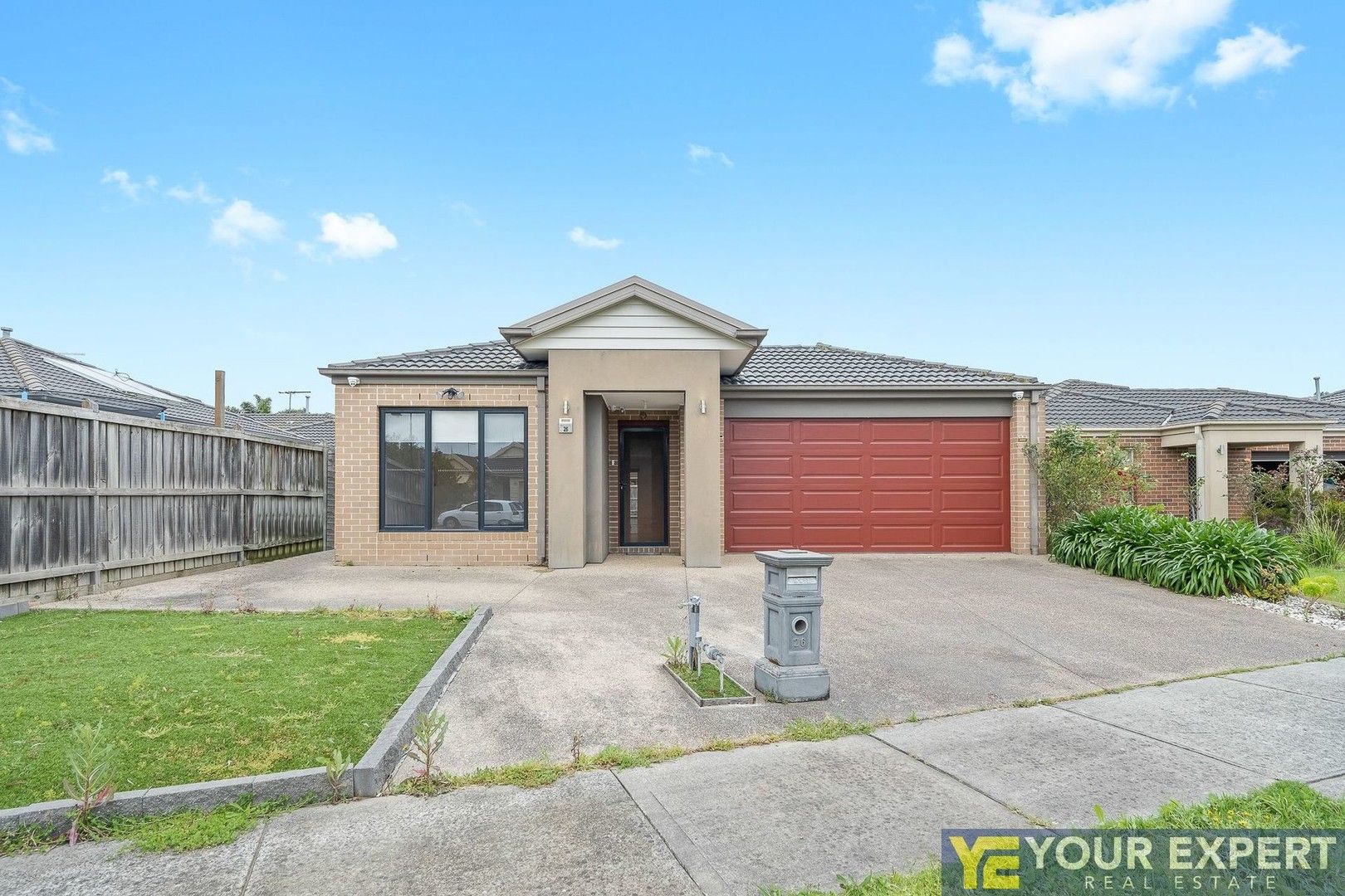 4 bedrooms House in 26 Banfield Place LYNDHURST VIC, 3975