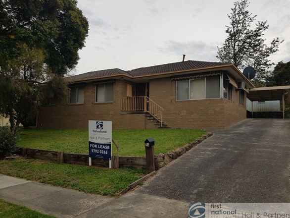 76 Essex Park Drive, Endeavour Hills VIC 3802