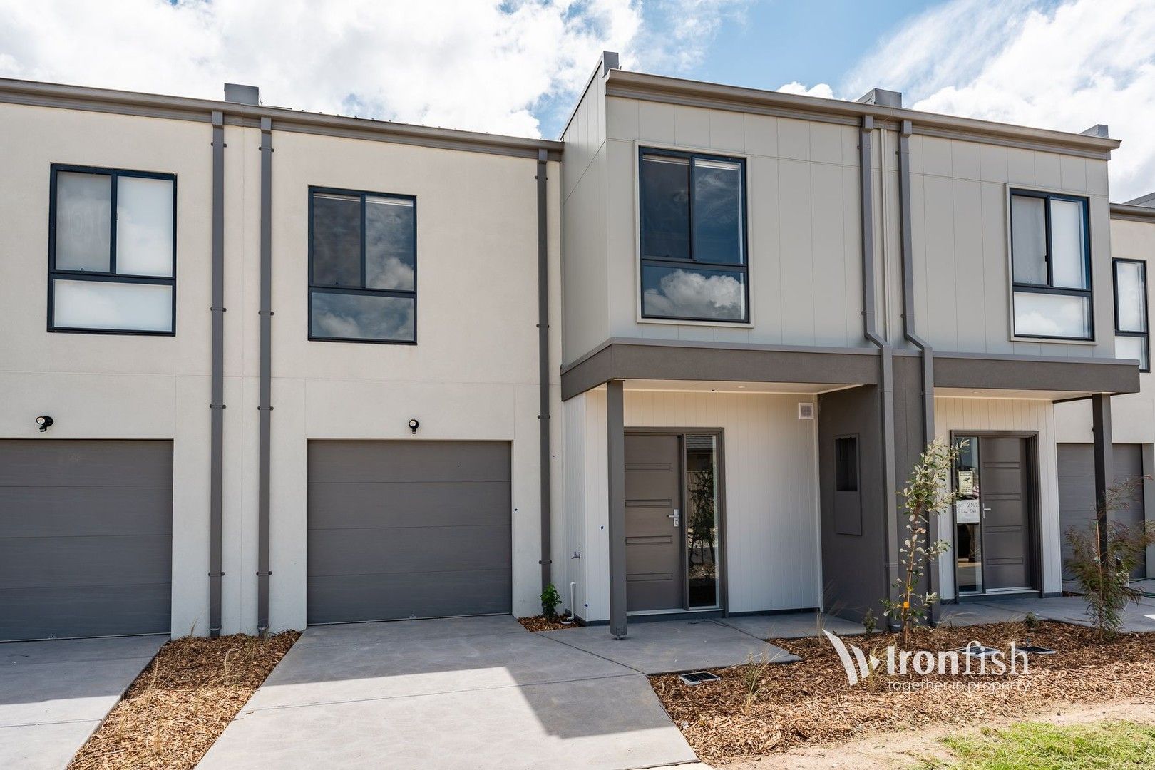 4 bedrooms Townhouse in 7 Khan Boulevard CLYDE NORTH VIC, 3978