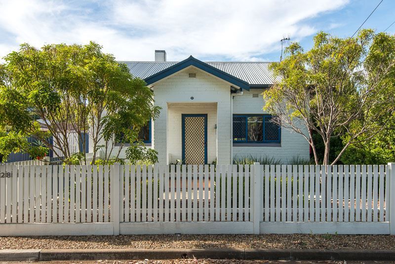 28 Graham Street, Victor Harbor SA 5211, Image 0