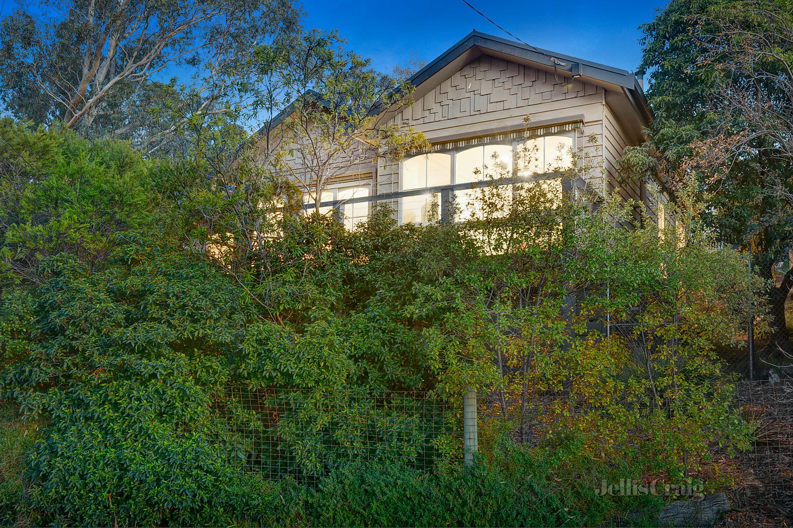 23 Warrington Crescent, Wattle Glen VIC 3096, Image 2