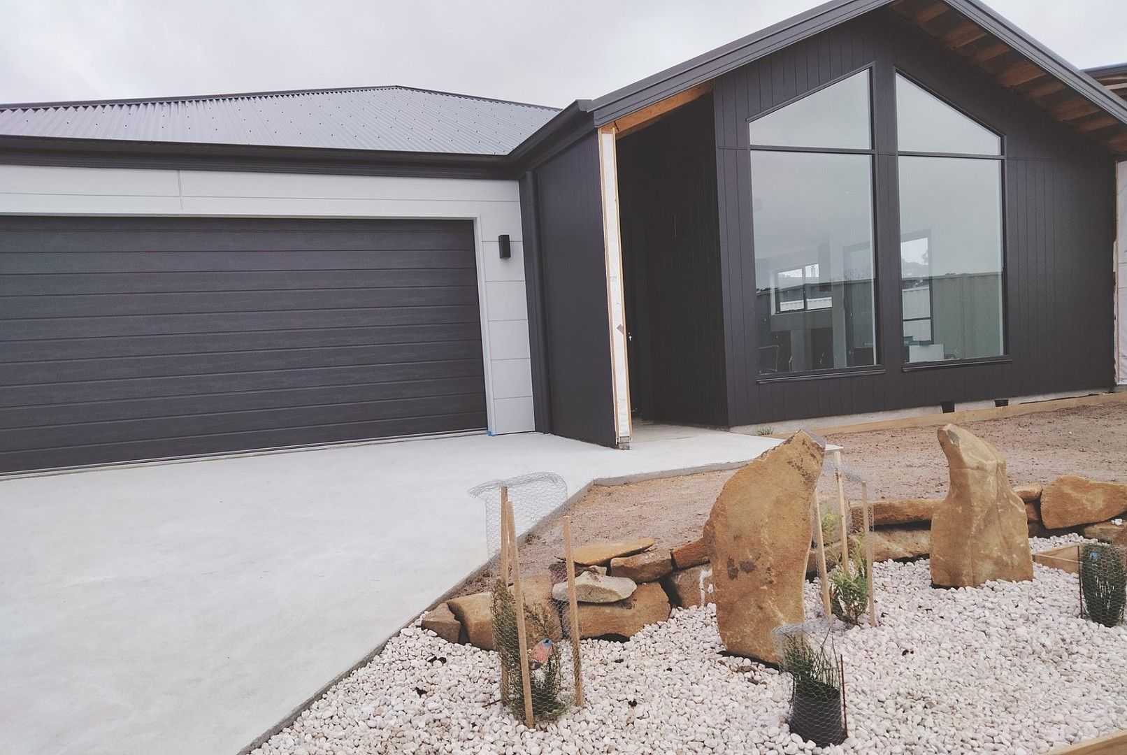 9 Topaz Pl, Hawley Beach TAS 7307 Villa For Rent 550 Domain