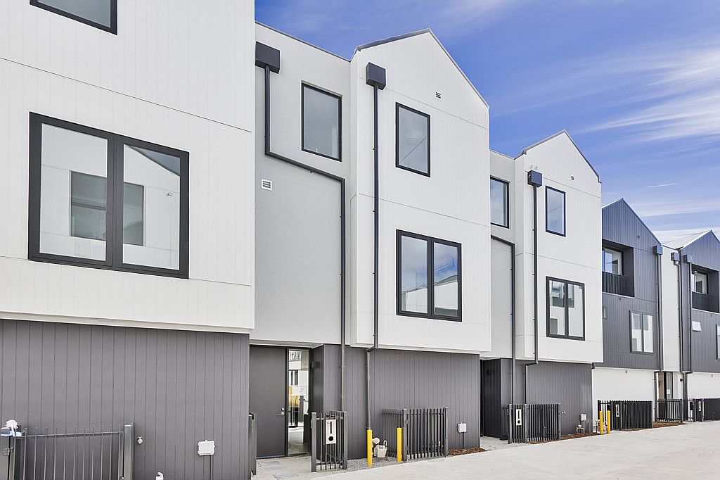 3 bedrooms Townhouse in 14 Gilson Place SUNSHINE VIC, 3020