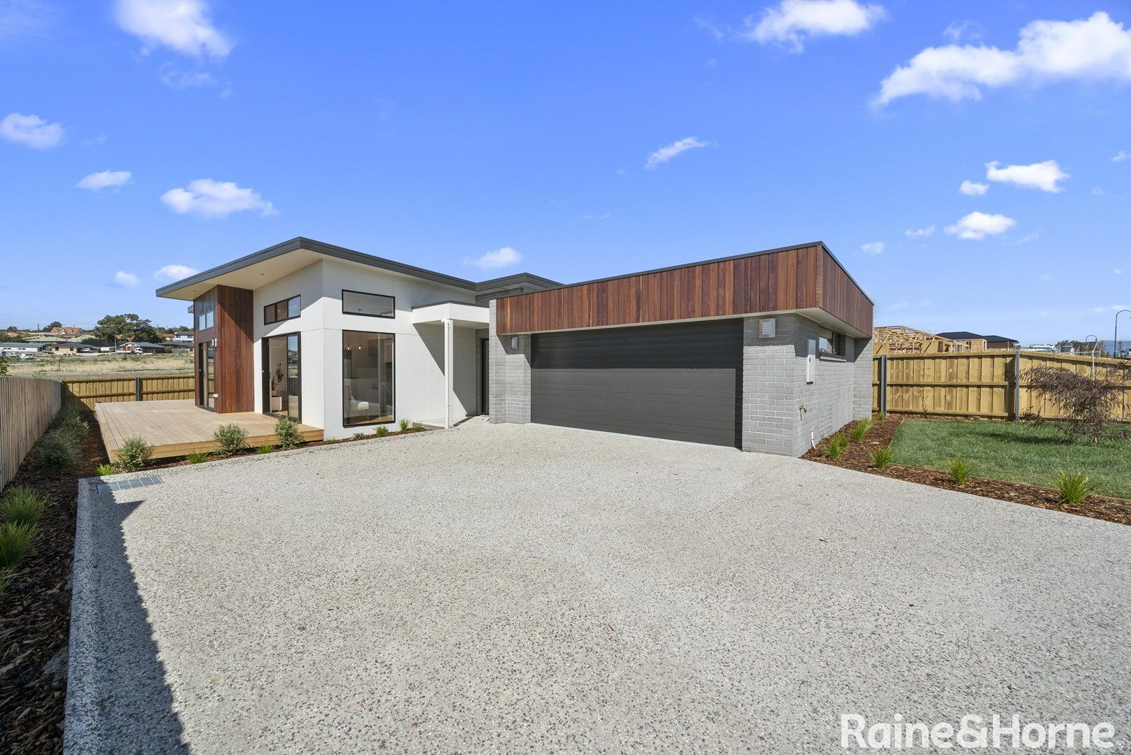 25 Sweetwater Road, Midway Point TAS 7171, Image 0