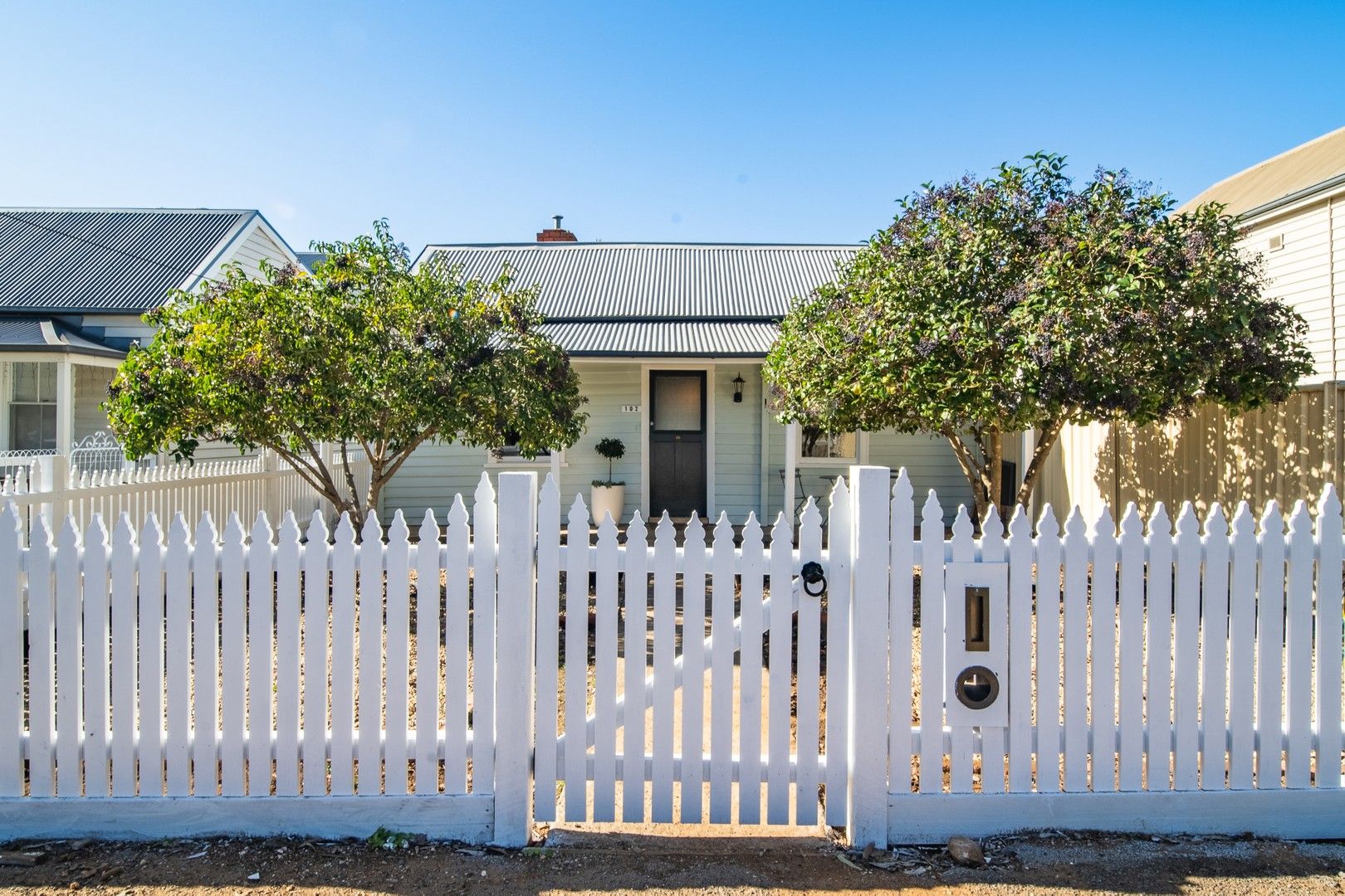 3 bedrooms House in 102 Brougham Street BENDIGO VIC, 3550