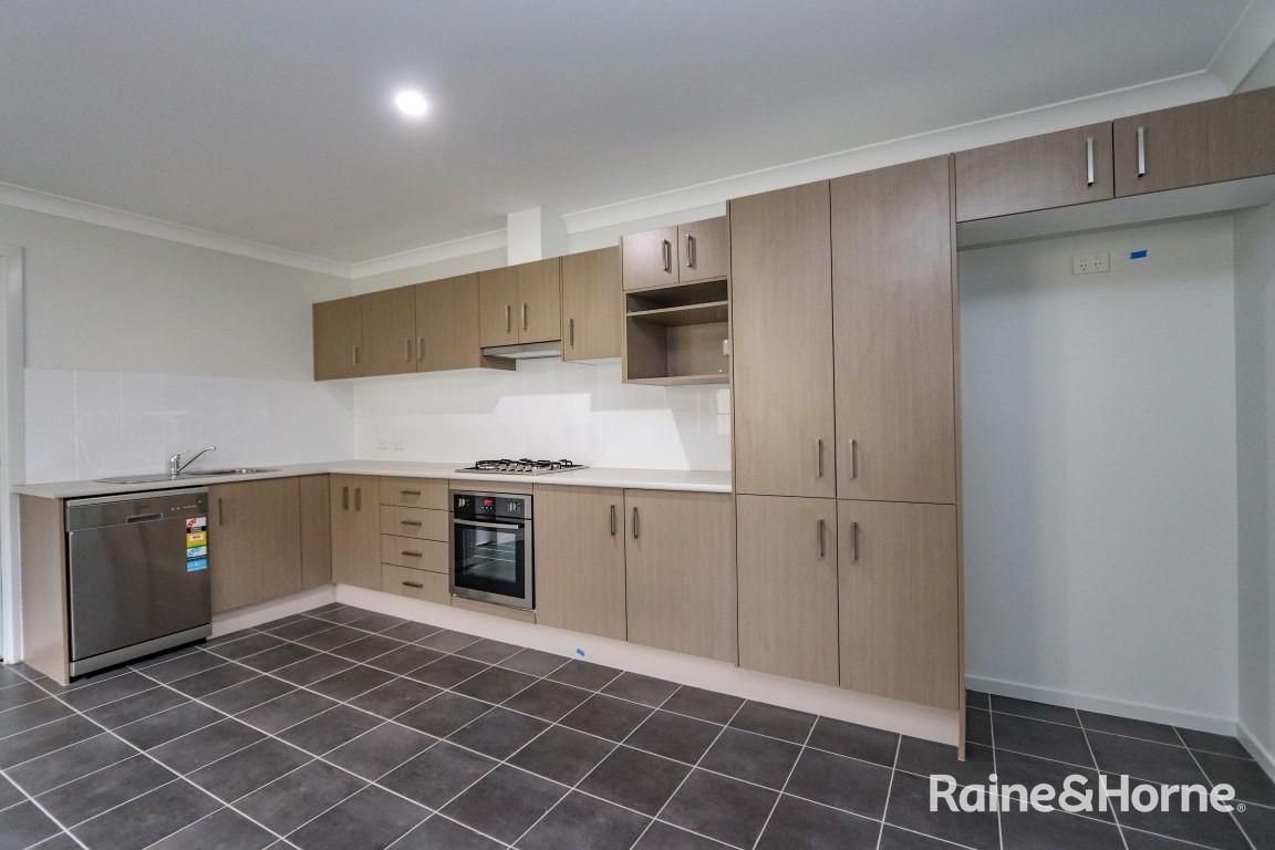 60a Sunbright Road, Kelso NSW 2795 House For Rent 380 Domain