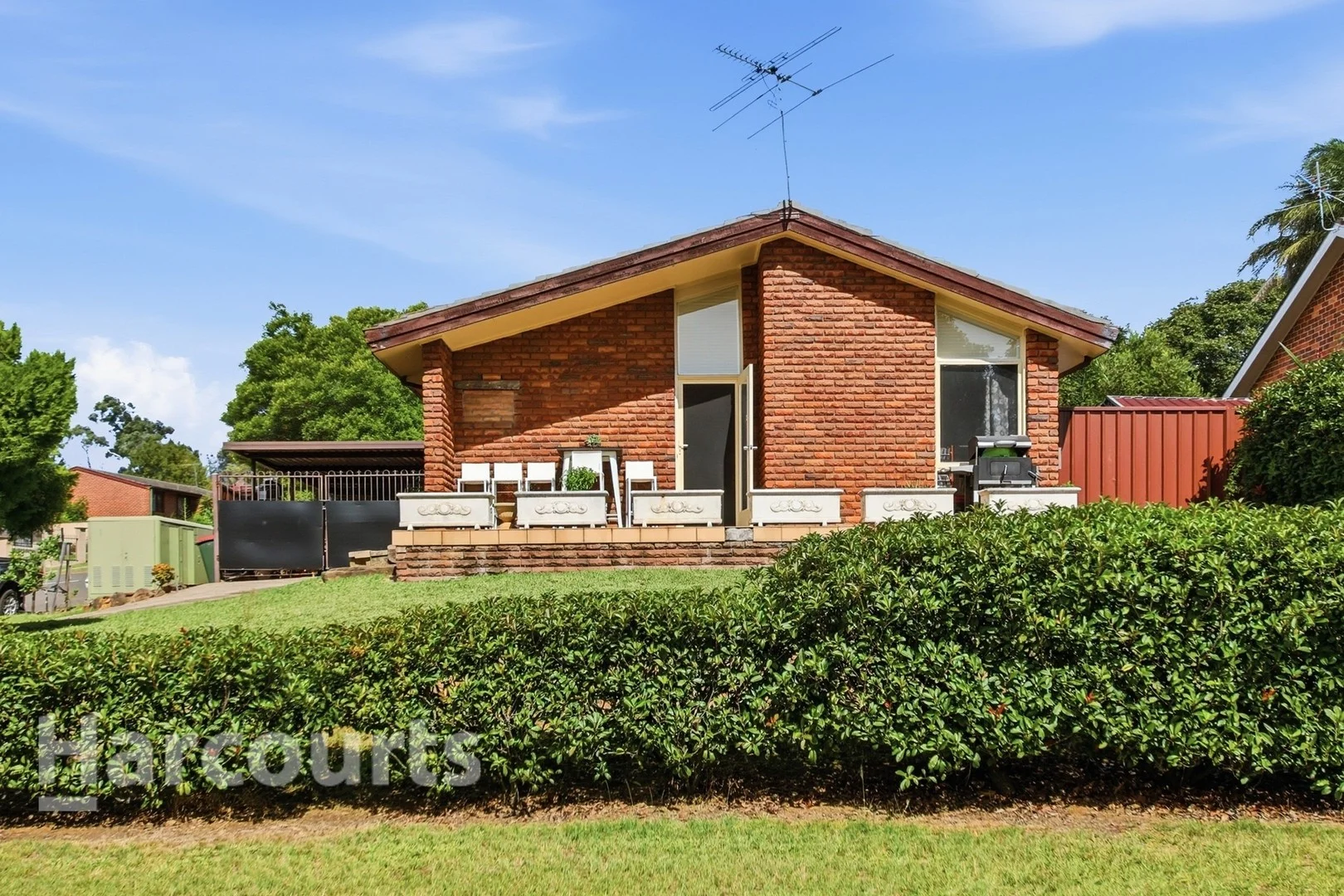 2 Curl Curl Place, Woodbine NSW 2560