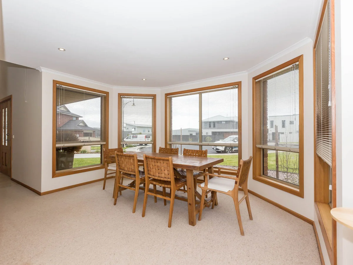 Additional image 3 of 16 Oceanside Boulevard, Sulphur Creek TAS 7316