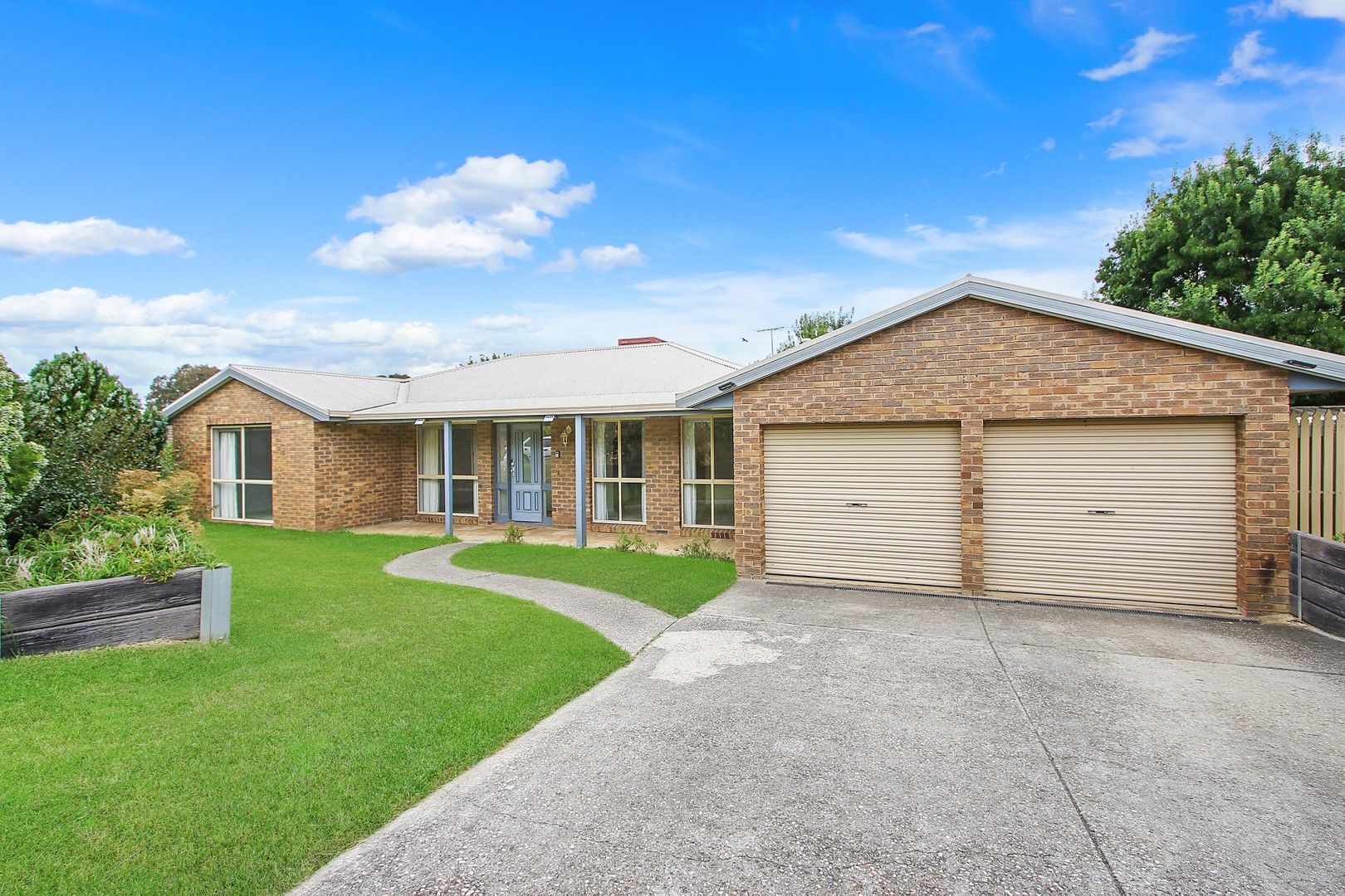 4 bedrooms House in 85 Southern View Drive WEST ALBURY NSW, 2640