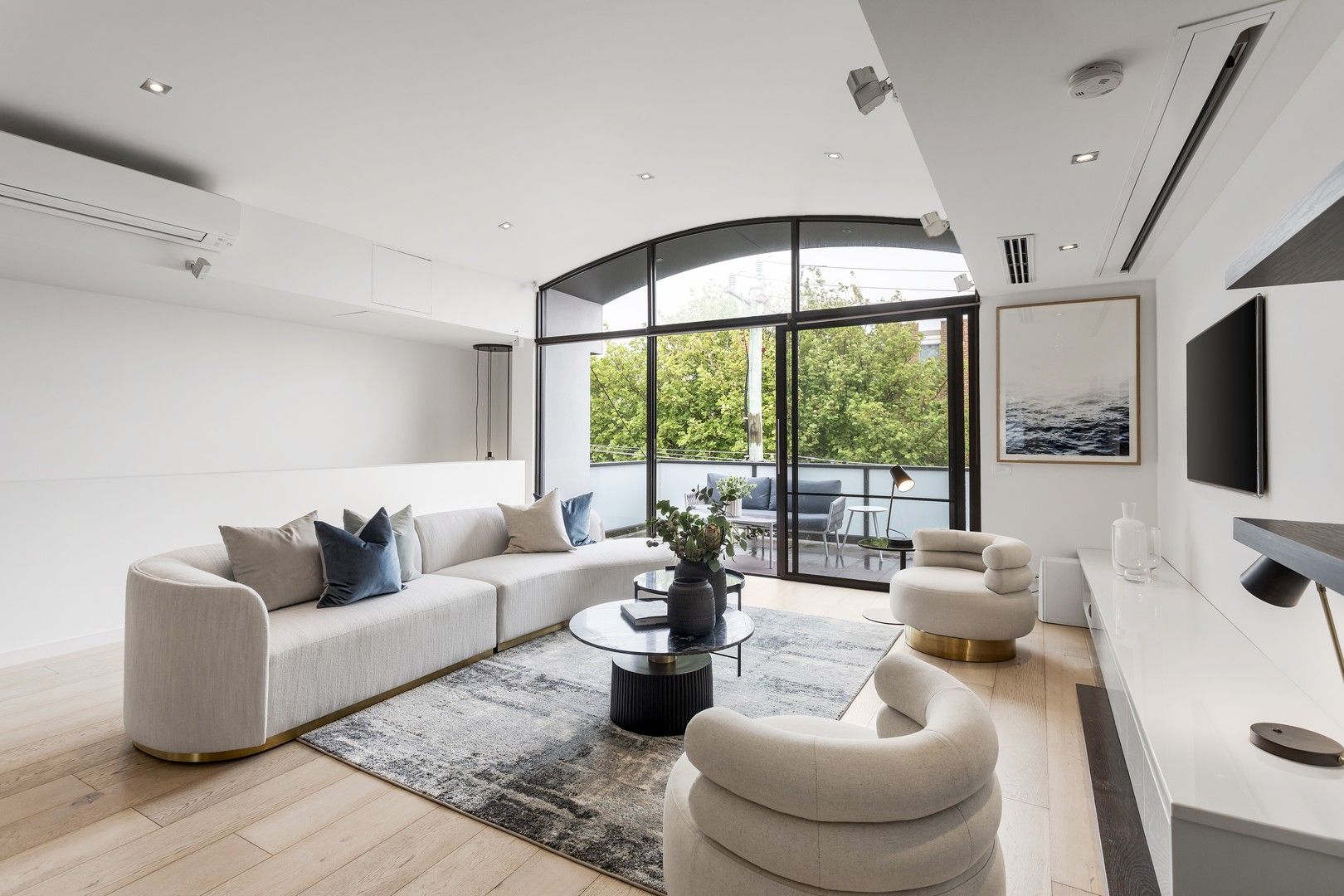 3 bedrooms Townhouse in 36 Selwyn Avenue ELWOOD VIC, 3184